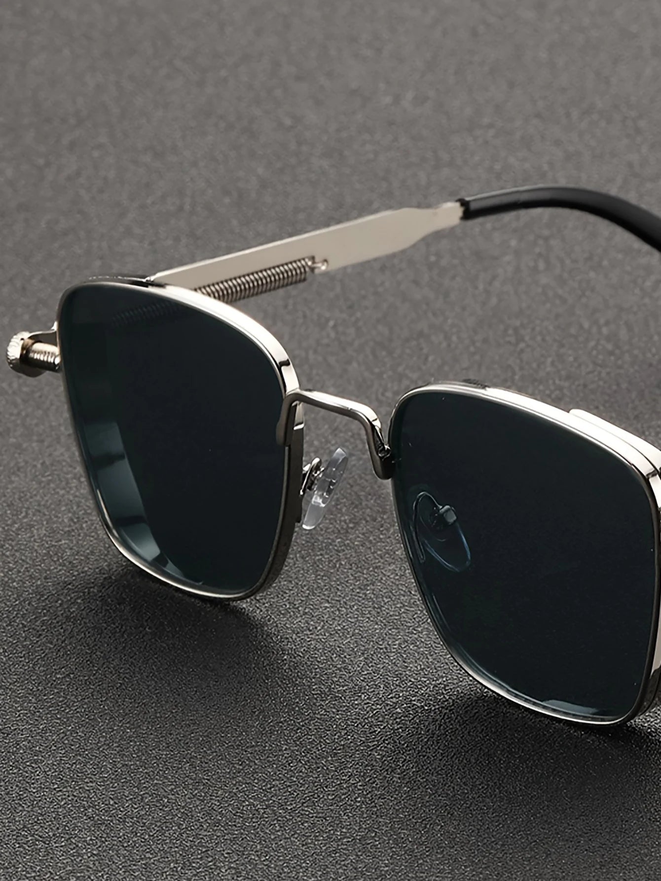 Retro Steampunk Metal Frame Glasses Spring Temples